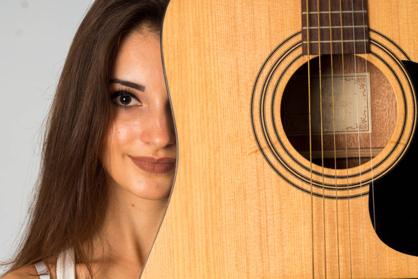cheerful girl with guitar - Foto, Imagem