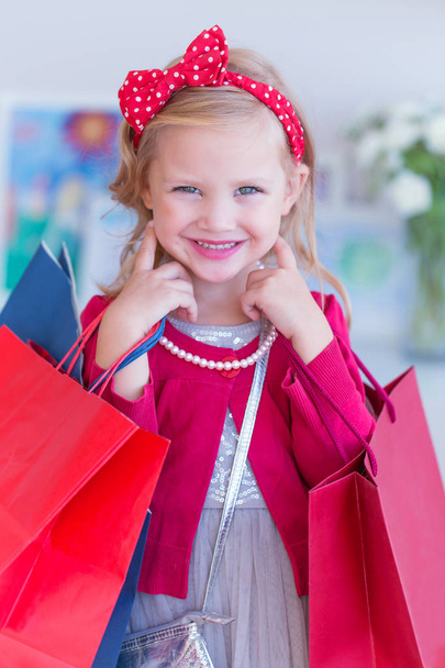  little  girl on shopping - Photo, Image