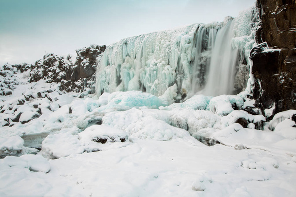 Frozen waterfall xarafoss - Φωτογραφία, εικόνα