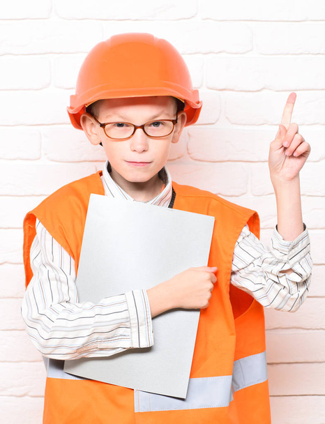 young cute builder boy - Фото, зображення