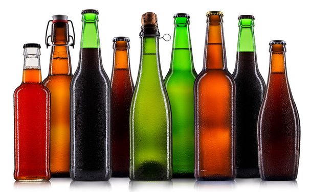 Set de botellas de cerveza aisladas
 - Foto, Imagen