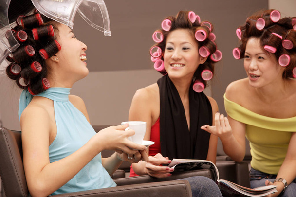 Young women at beauty salon - Photo, image