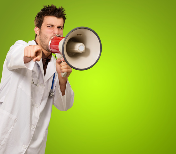 Muotokuva mies lääkäri huutaa megafoni
 - Valokuva, kuva