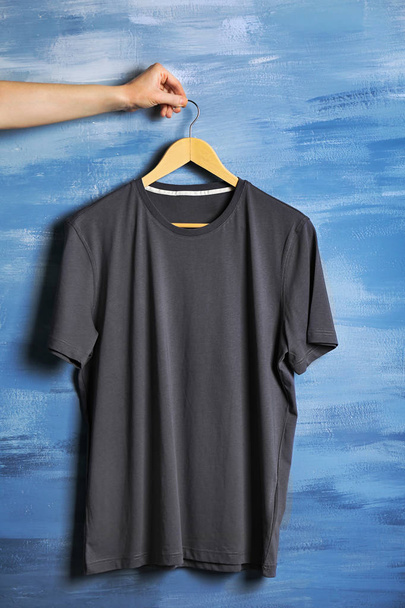 Blank grey t-shirt - Foto, Imagem
