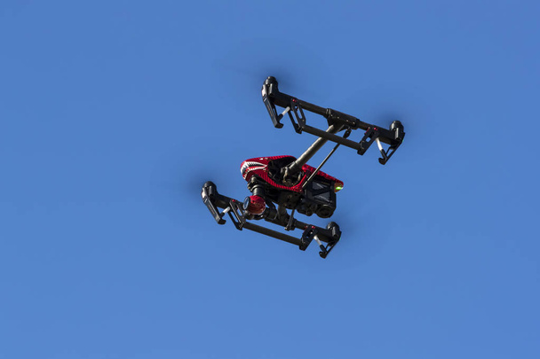 Личный дрон в действии
 - Фото, изображение