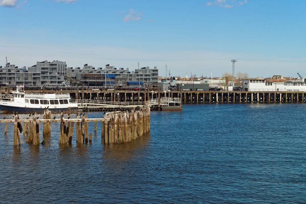 Λιμάνι στο Boston προβλήτα στον ποταμό Charles - Φωτογραφία, εικόνα