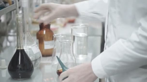 kimyasal laboratuvar test tüpleri - Video, Çekim