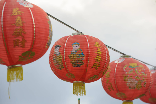 Chinese lantaarns in park Ubonratchathani. - Foto, afbeelding