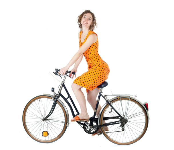 vrouw op fiets - Foto, afbeelding