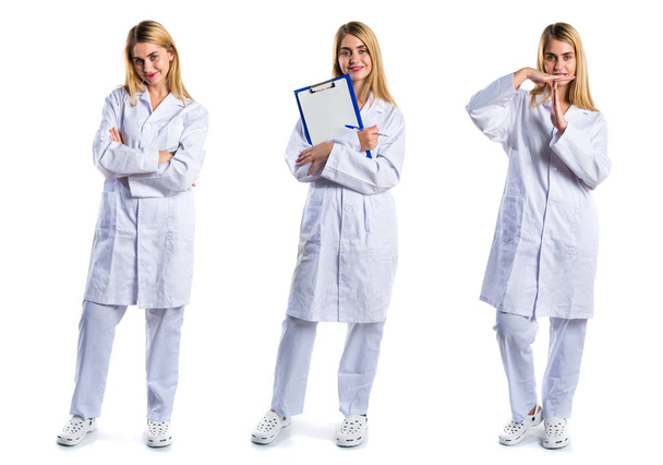 Доктор жінка тримає нотатки
 - Фото, зображення