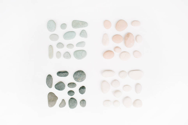 Arrangement créatif de pierres colorées
 - Photo, image