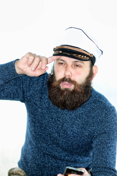 чоловік бородатий моряк ізольований
 - Фото, зображення