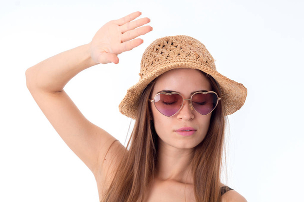 girl in sunglasses and straw - Φωτογραφία, εικόνα