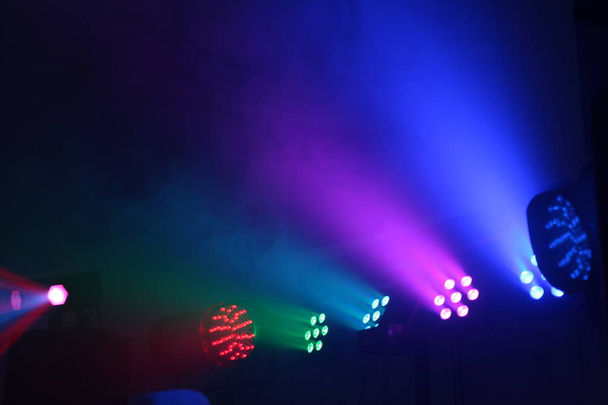 Iluminação a laser / Luzes de palco e fumaça
 - Foto, Imagem