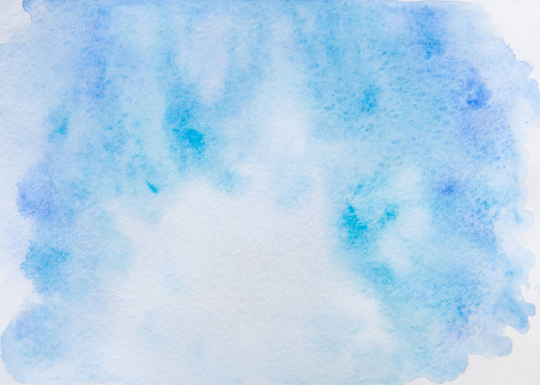 Abstraktní akvarel modrá na bílém pozadí. To je akvarel  - Fotografie, Obrázek