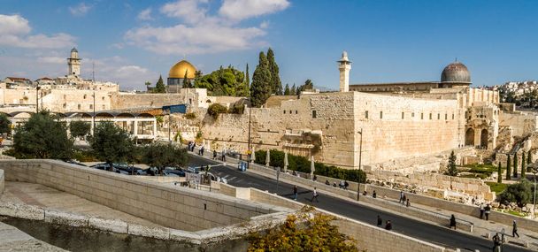 Dóm a Rock és az Al-Aqsa mecset Jeruzsálemben - Fotó, kép