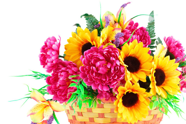 λουλούδια σε καλάθι - Φωτογραφία, εικόνα