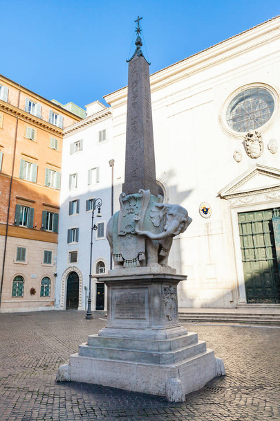 Éléphant et Obélisque sur la Piazza della Minerva, Rome
 - Photo, image