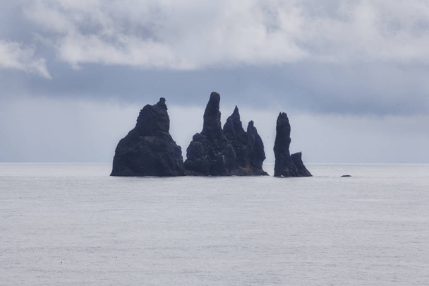 Dyrholay Rocks Iceland - Foto, imagen