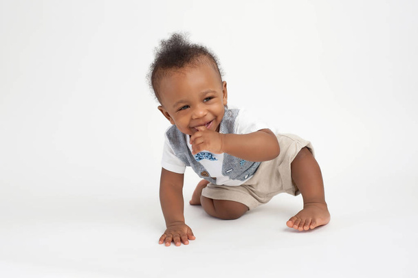 男の赤ちゃんの笑顔 - 写真・画像