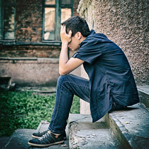 Sad Teenager outdoor - Foto, Imagen