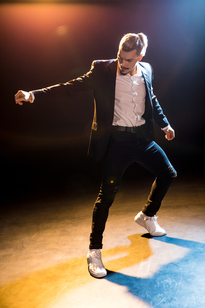 Stylish man dancing - Foto, Imagem