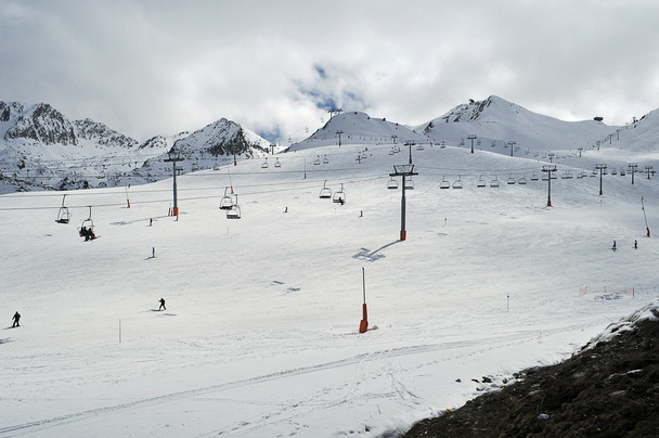 Лыжные склоны
 - Фото, изображение