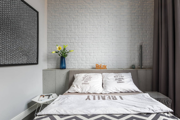 Cozy bedroom with double bed - Foto, imagen