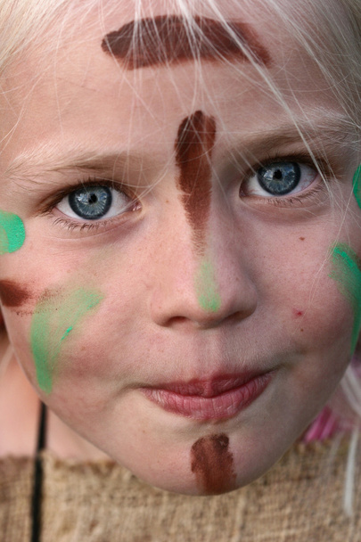 girl with painted face - Φωτογραφία, εικόνα