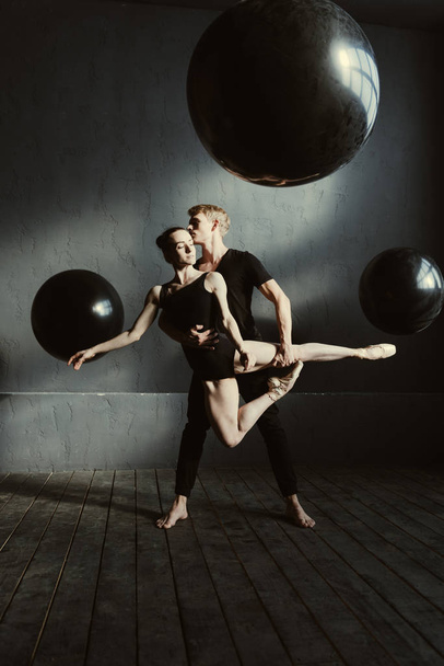 Delighted pleasant ballet dancers performing in the studio - Foto, Imagen