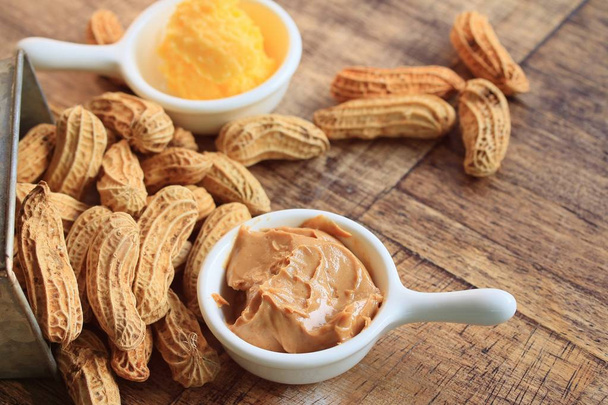 арахісове масло і горіх
 - Фото, зображення
