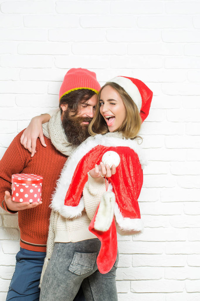 Young happy Christmas couple - Foto, immagini