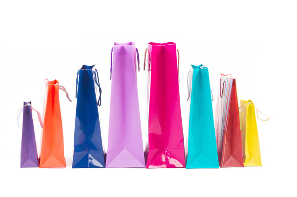 Πολύχρωμο και φωτεινό ψώνια πακέτα για δώρα και δώρα - Φωτογραφία, εικόνα