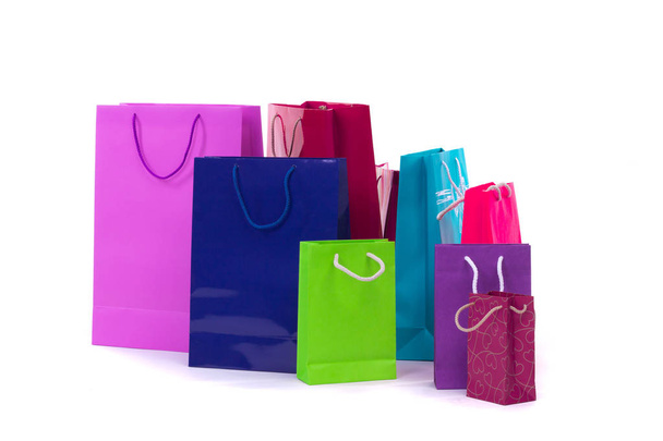 Forfaits shopping colorés et lumineux pour cadeaux et cadeaux
 - Photo, image