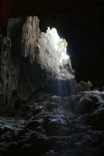 ハロン湾 (ユネスコ)、ベトナムの洞窟 - 写真・画像