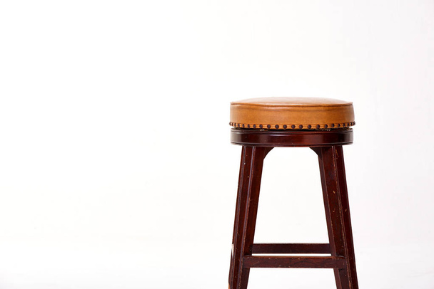 Bar stool απομονωμένο σε λευκό φόντο - Φωτογραφία, εικόνα