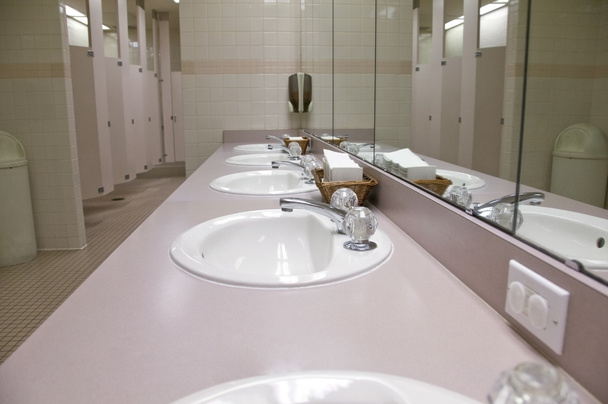 Casa de banho pública
 - Foto, Imagem