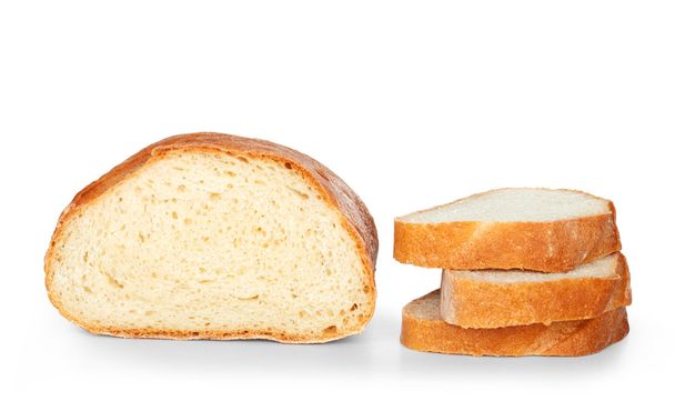 Beyaz arkaplanda izole edilmiş ekmek dilimleri - Fotoğraf, Görsel