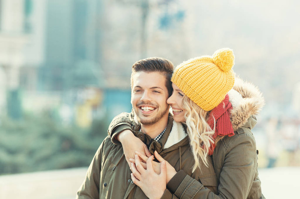 Happy Couple Spending Winter Day in the City - Foto, Imagem