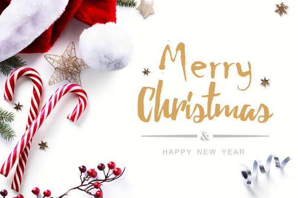 Vánoční dekorace a svátků sladký na bílém pozadí - Fotografie, Obrázek