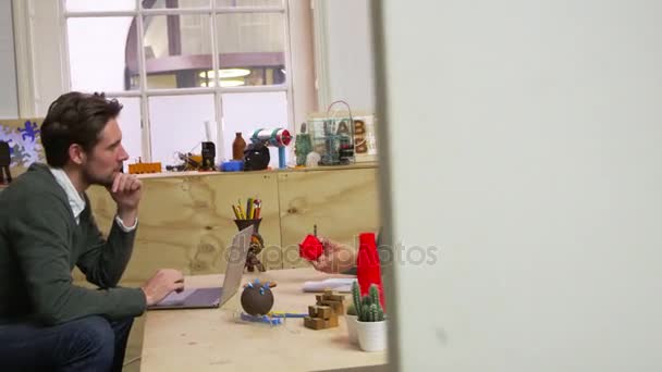 3D designers having a creative meeting  - Záběry, video