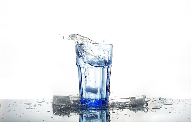 Ice egy pohár vizet - Fotó, kép