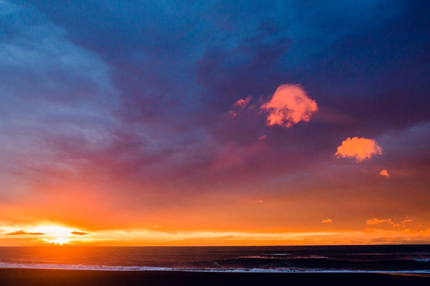 素晴らしい夕日の海 - 写真・画像
