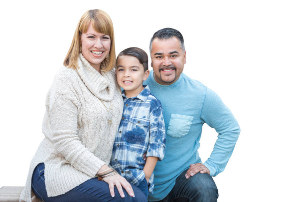 Gemengd ras Hispanic en Kaukasische familie op wit - Foto, afbeelding