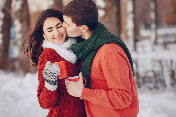 Couple love snow and cold - Foto, imagen