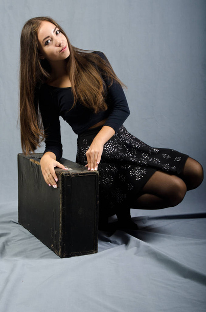 beautiful girl with suitcase - Photo, image