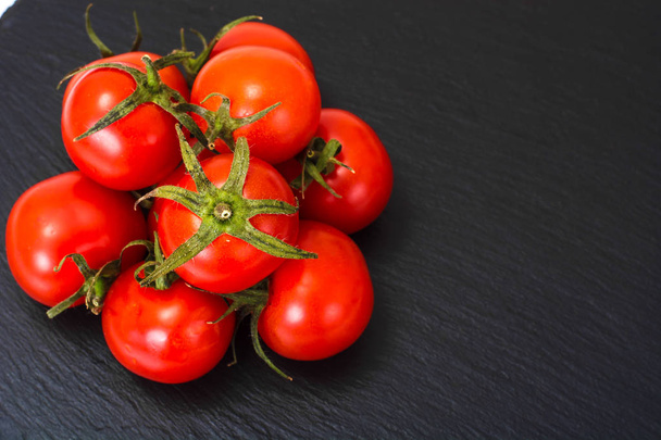 Tomates cerises rouges
 - Photo, image