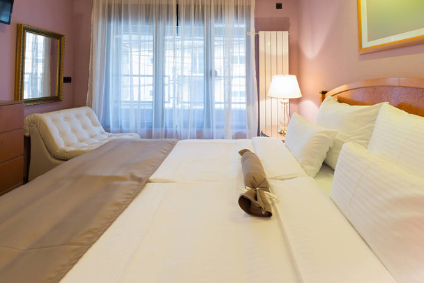 Hotel iç, Çift Kişilik Yatak yatak odası - Fotoğraf, Görsel