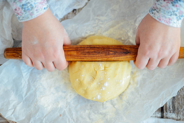 Домашняя пекарня, пряничное печенье крупным планом. xmas swee
 - Фото, изображение