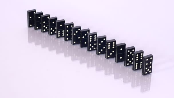catena di piastrelle domino
 - Filmati, video